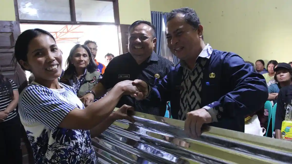 Pemkab Dairi Salurkan Bantuan kepada Masyarakat Terdampak Angin Puting Beliung