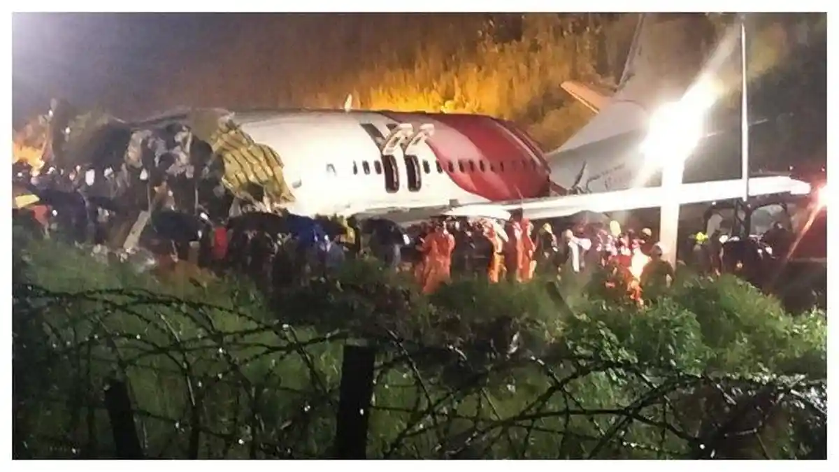 Pesawat Boeing 737 Kecelakaan di India, Badan Pesawat Terbelah Dua, Puluhan Penumpang Tewas