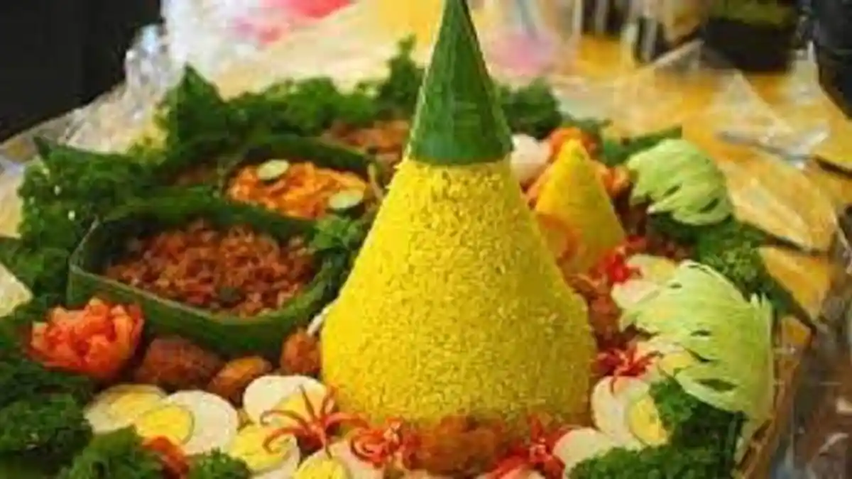 Resep Nasi Kuning Tumpeng untuk Syukuran 17 Agustus, Gurih dan Wangi, Beda dari yang Lain