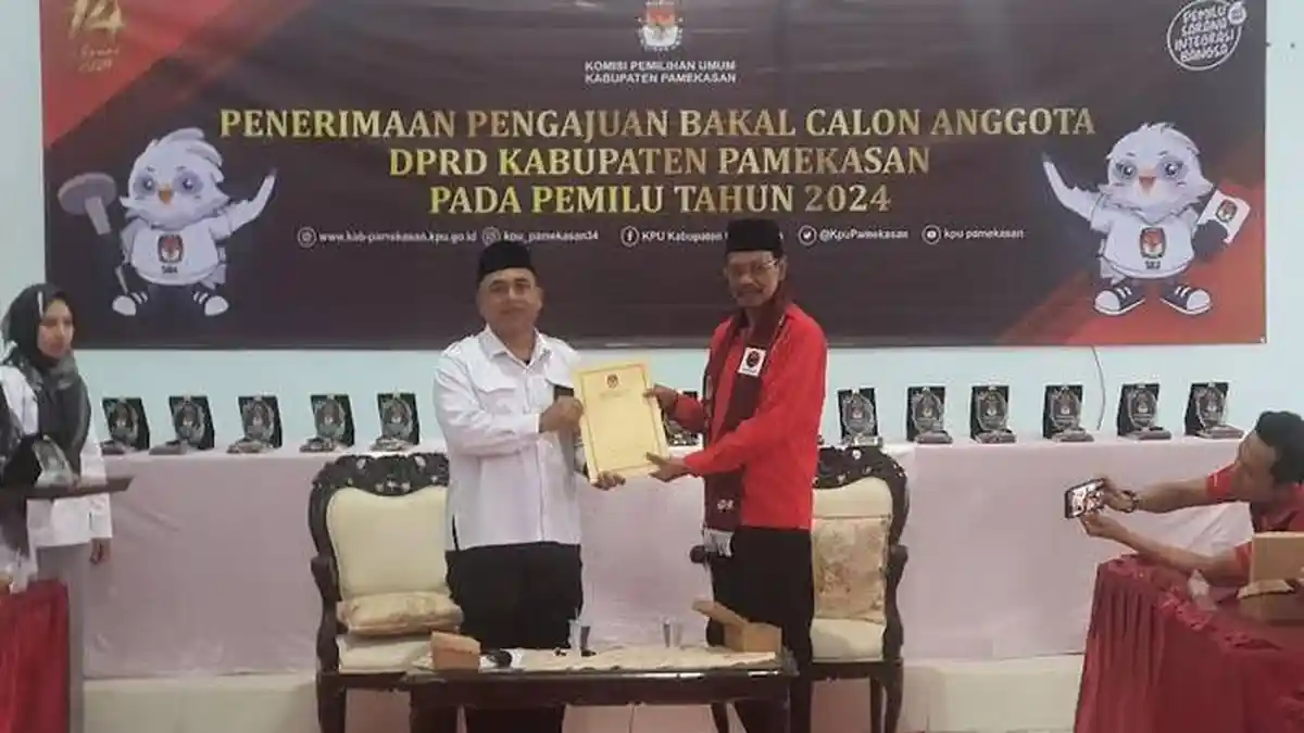 DPC PDIP Pamekasan Jadi Partai Pertama yang Daftarkan 45 Bacaleg, Ada Mantan Kades hingga Pengusaha