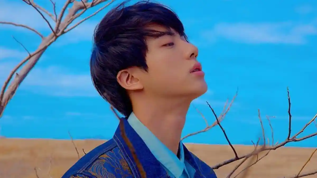Jin BTS Ulang Tahun Hari ini, #HappyJinDay Jadi Trending Topic Dunia