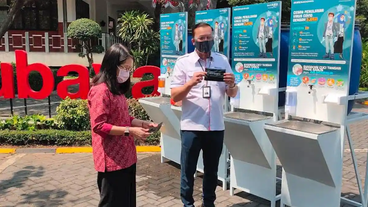 Universitas Surabaya Terima Bantuan Wastafel dan Masker dari BTN