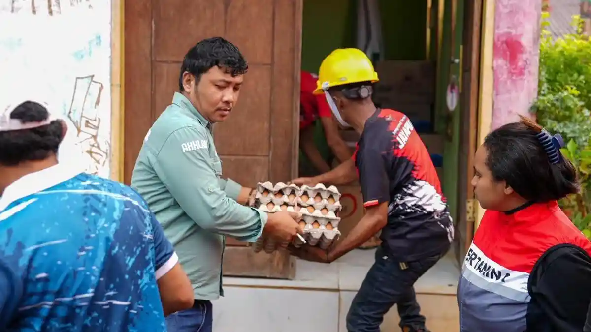 Pertamina Patra Niaga Ringankan Beban Korban Kebakaran di Jayapura