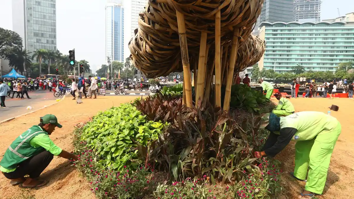 Bambu Instalasi Seni Kebanggaan Gubernur DKI Seharga 550 Juta Dibongkar!