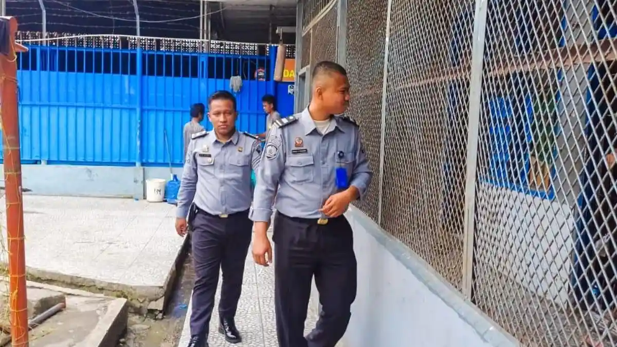Antisipasi Gangguan Keamanan, Regu Pengamanan Lapas Rantauprapat Lakukan Kontrol Keliling