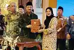 Bupati-Ipuk-dan-Menteri-Sosial-Teken-MoU-Pelaksanaan-Sekolah-Rakyat-di-Banyuwangi.jpg