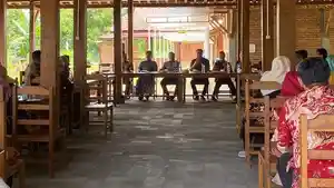 Bupati-Bantul-diskusi-soal-Study-Tour-di-Mangunan.jpg