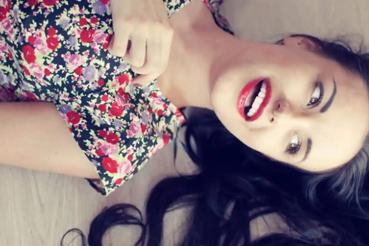 Kamu Termasuk Nggak? Ini 5 Zodiak yang Disebut Punya Kecantikan Luar Dalam