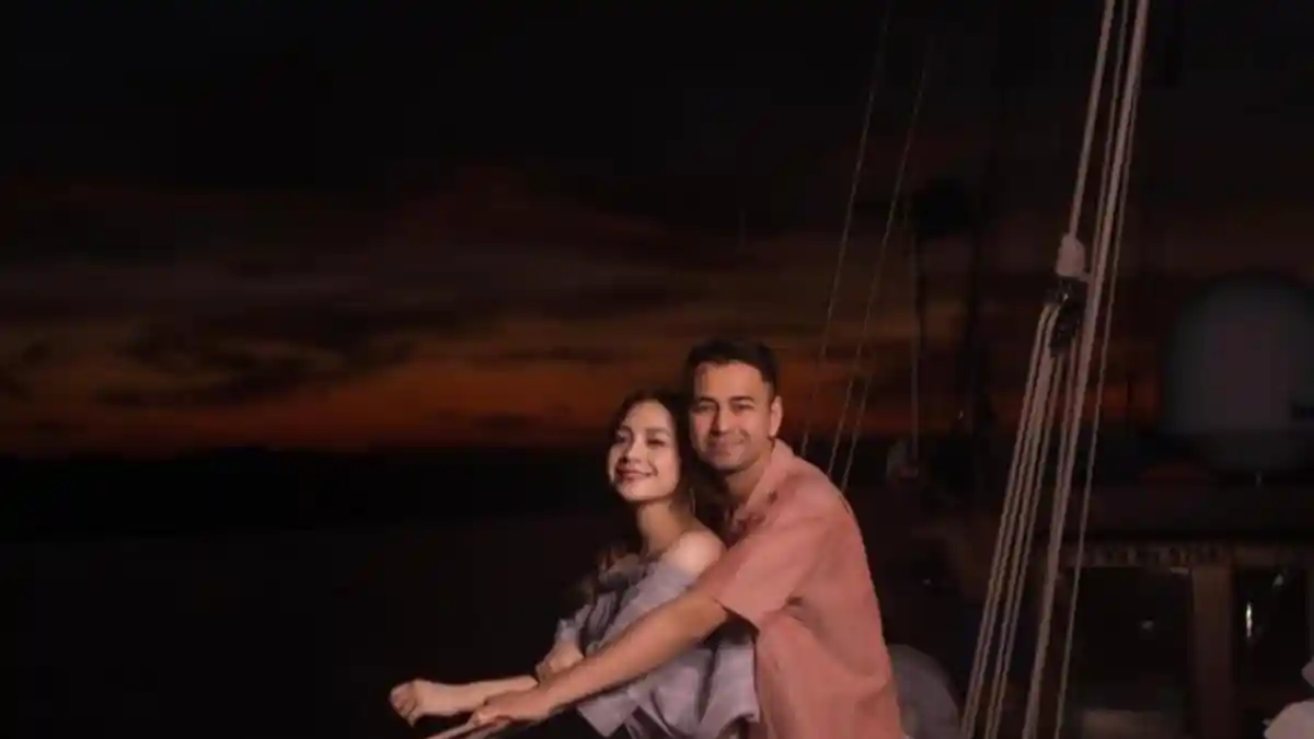 Romantisnya Nagita Slavina Ketika Nikmati Matahari Terbenam di Atas Kapal Bareng Raffi Ahmad