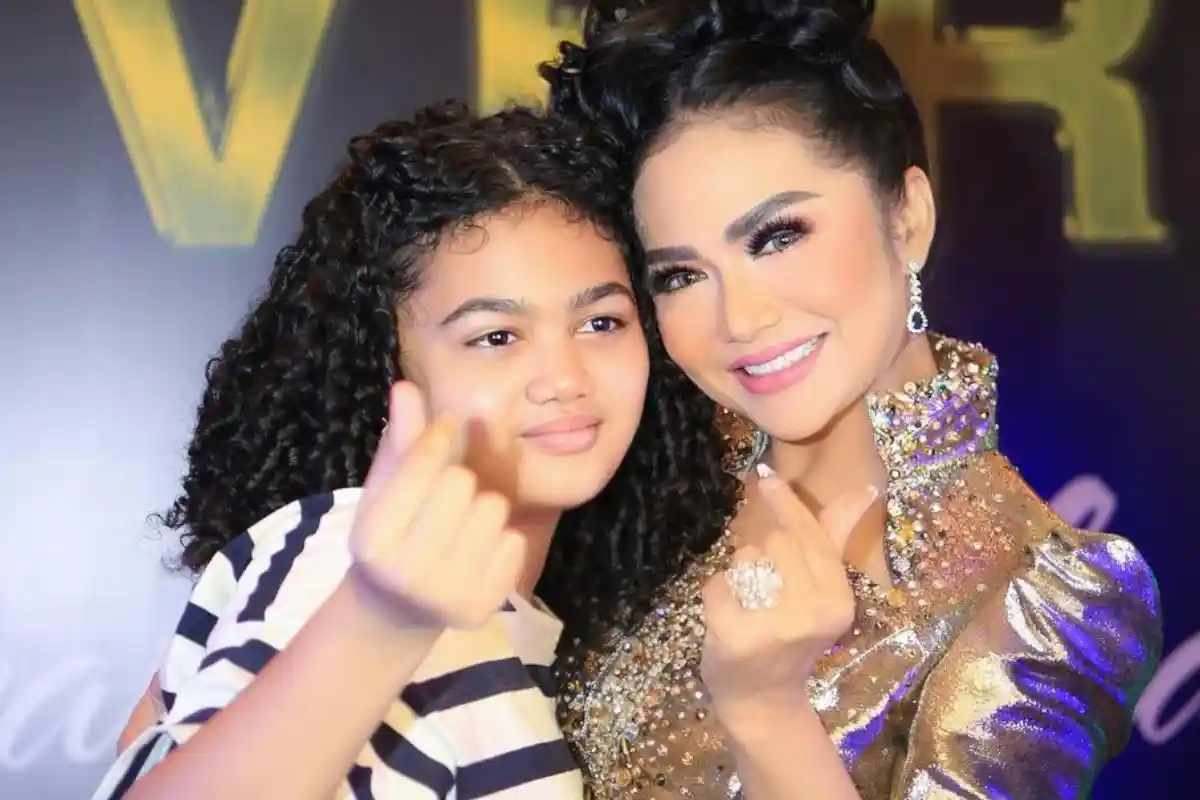 Raul Lemos Beri Kejutan Ultah ke Amora, KD Cocoklogi Karakter Sang Putri Lewat Shio: Konon Katanya