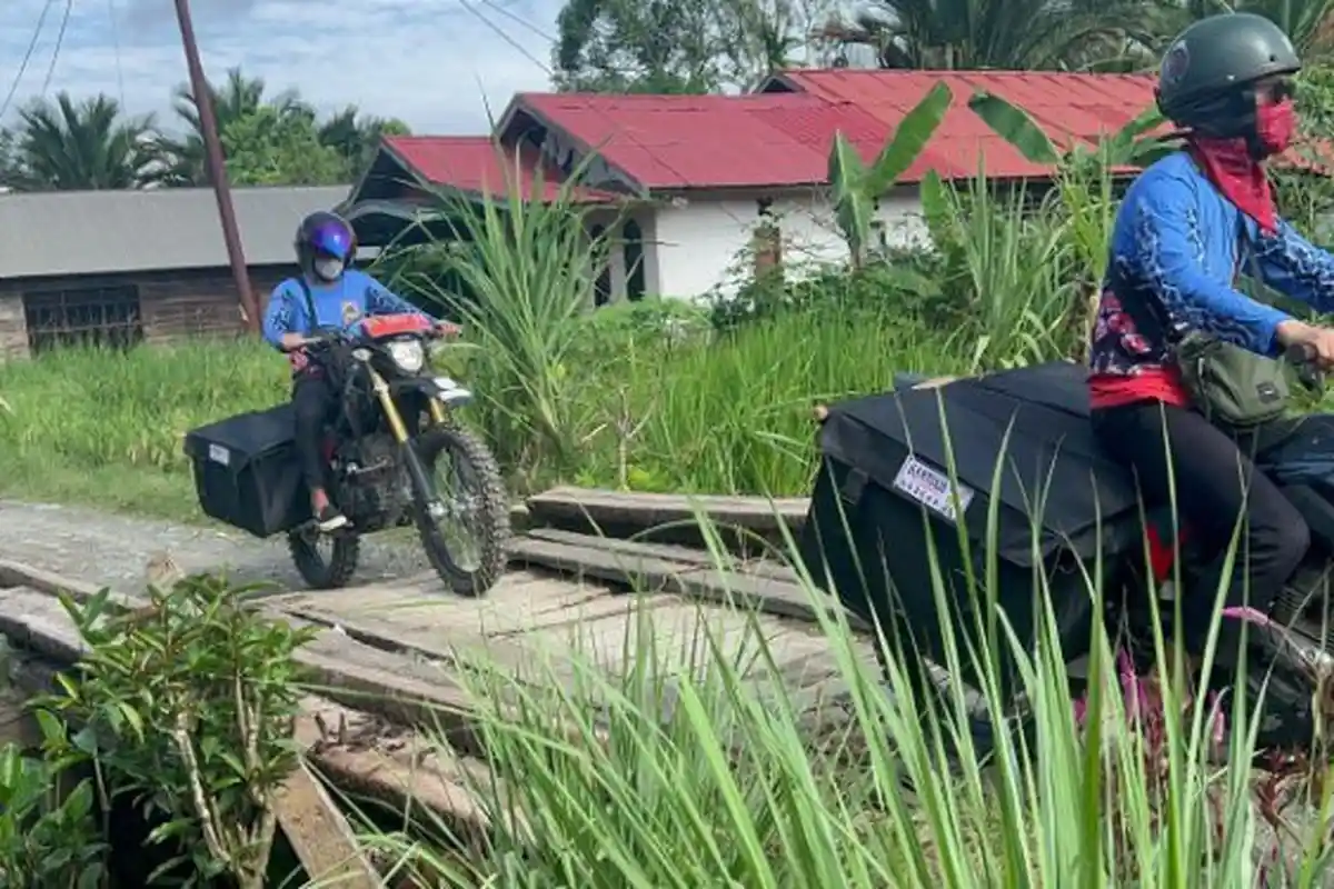 Tim Pusling Palnam Sambangi SDN Pembantanan 1 Gunakan Trail, Bunda Nunung: Pelajar Sangat Antusias