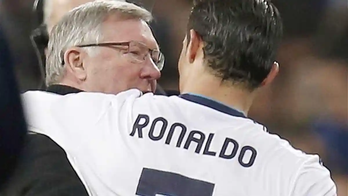 Alex Ferguson: Cristiano Ronaldo Senang Berlama-lama di Depan Cermin