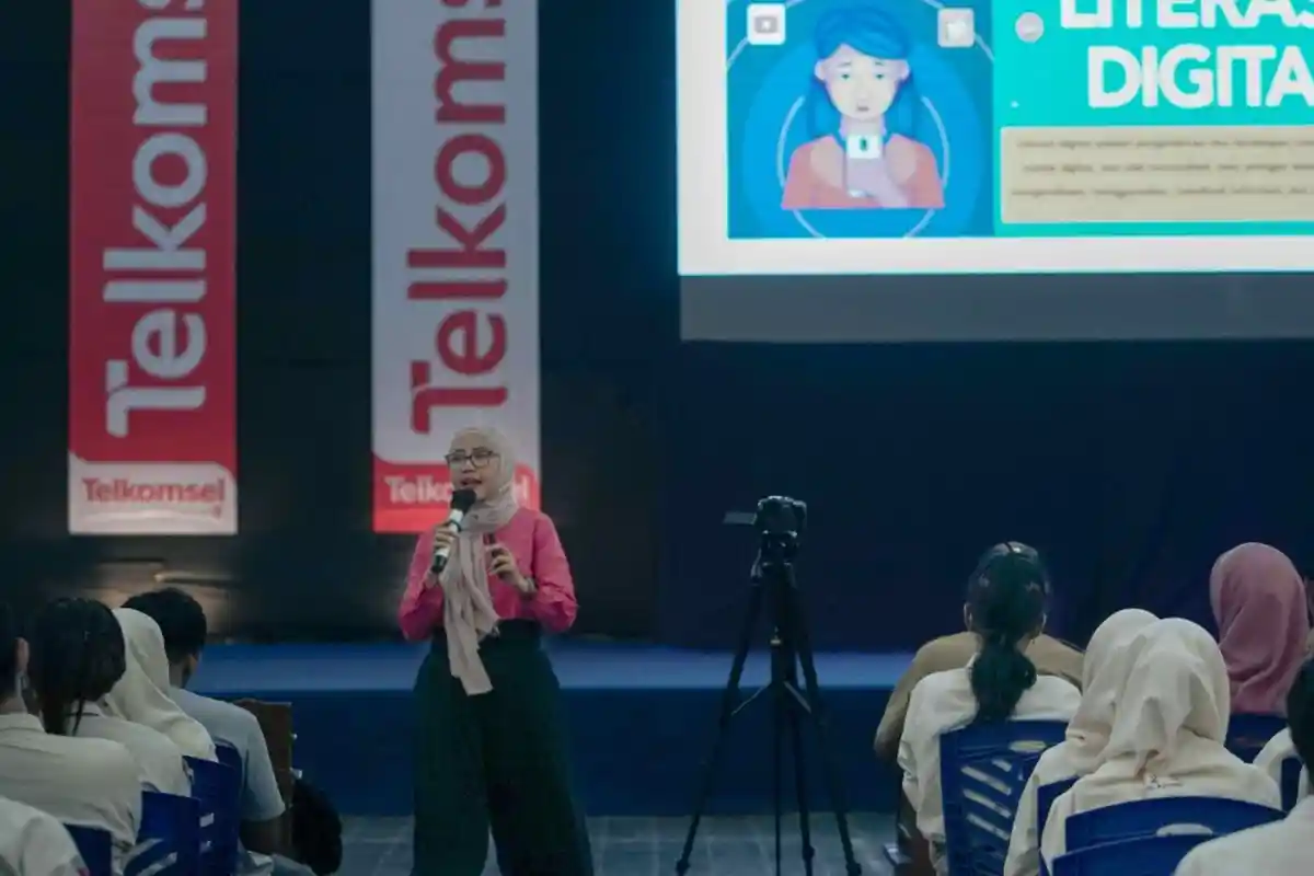 Internet BAIK Series 8, Telkomsel Bangun Kesadaran Literasi Digital Pelajar dan Guru di Indonesia