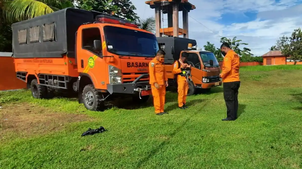 BREAKING NEWS: Warga Pulau Buru Hilang Kontak Selama 2 Hari, Tim Basarnas Lanjutkan Pencarian