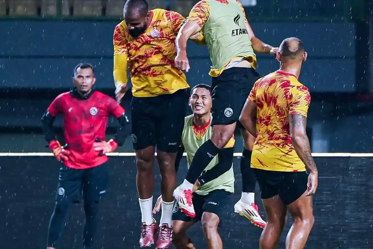 Arema FC harus Jalani 3 Pertandingan dalam 9 Hari, Ini Kata Ze Gomes