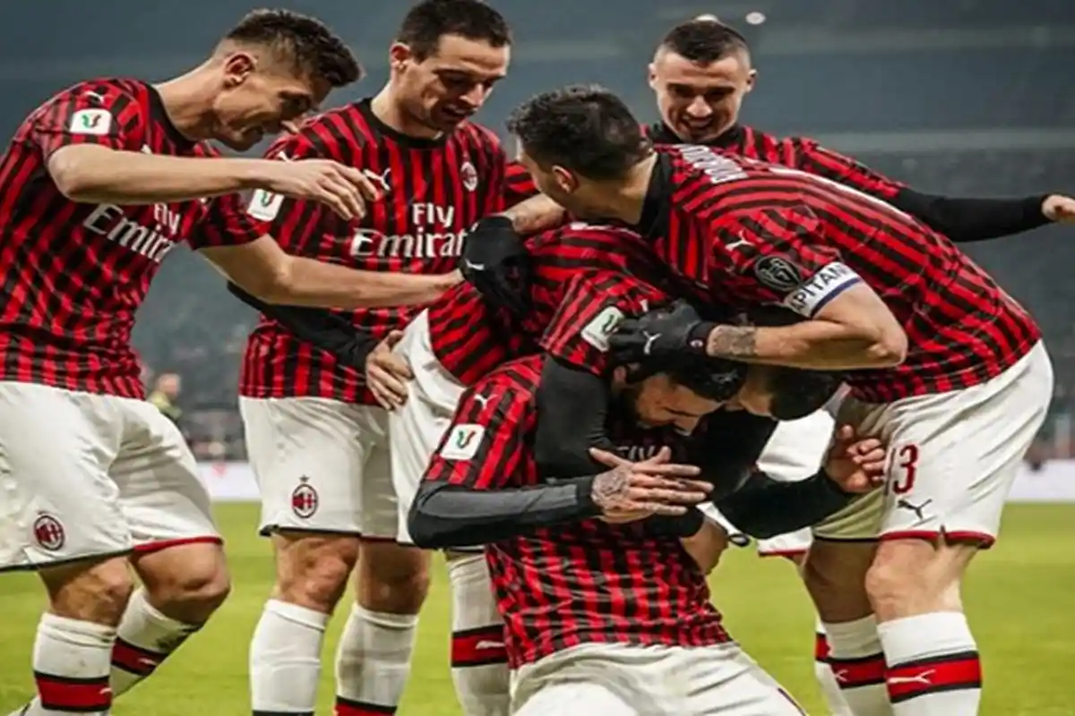 Jadwal Siaran Langsung Sepakbola Malam ini : ada Laga AC Milan vs Atalanta
