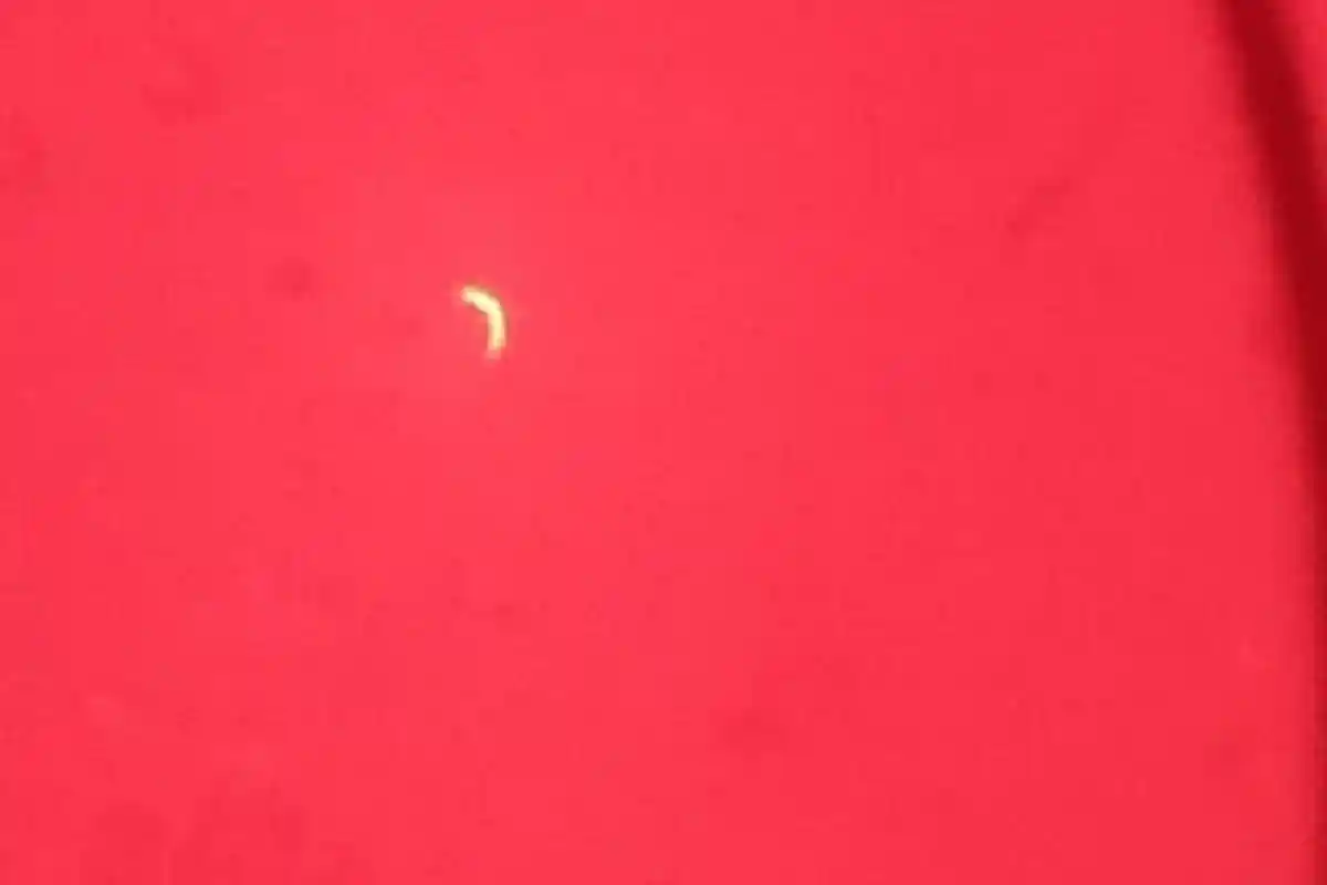 Cara Unik Warga Pinrang Lihat Gerhana, Pakai Baskom Sebagai Filter - hasil-foto-gerhana-matahari-di-balik-baskom_20160309_163143.jpg