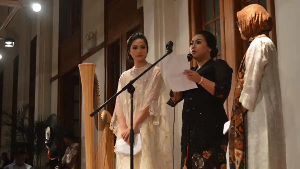Jadi Tokoh Inspiratif, Bupati Tabanan Bacakan Puisi Surat Kartini