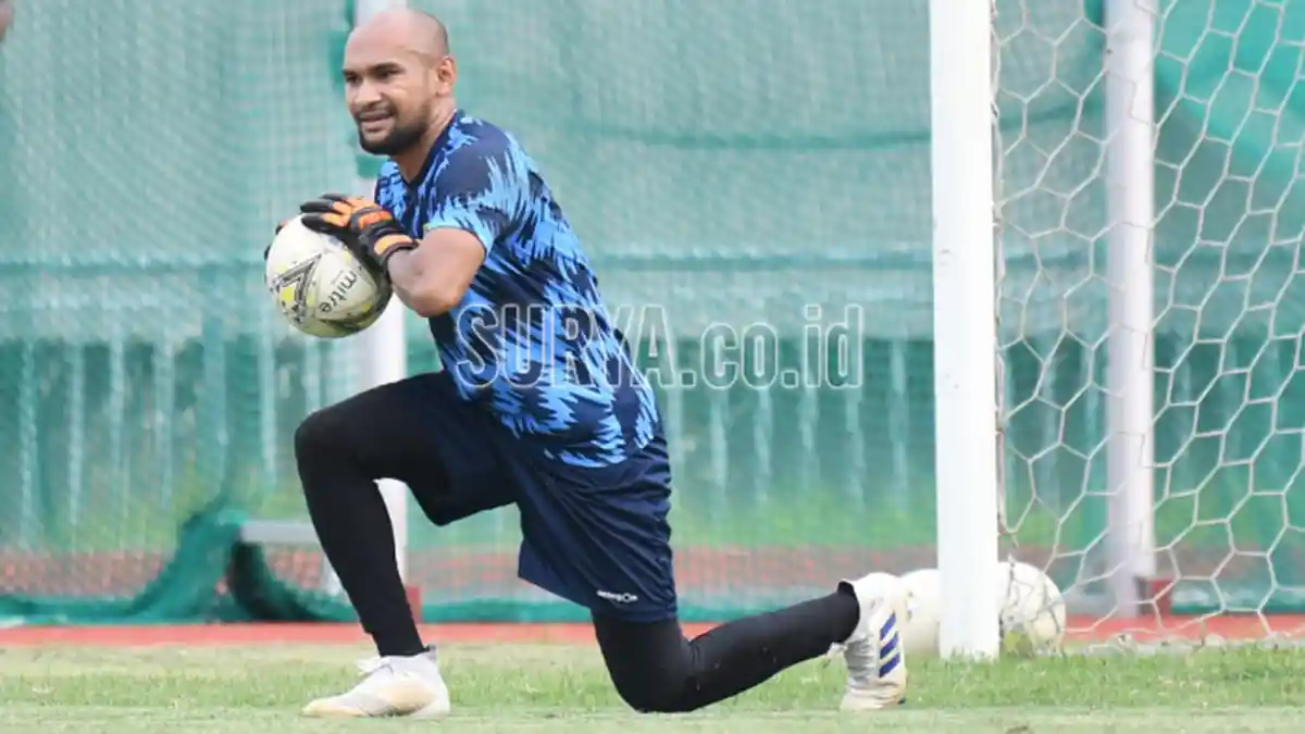 Mantan Kiper Persebaya Alfonsius Kelvan Gabung Persela Lamongan : Cari yang Dekat Rumah