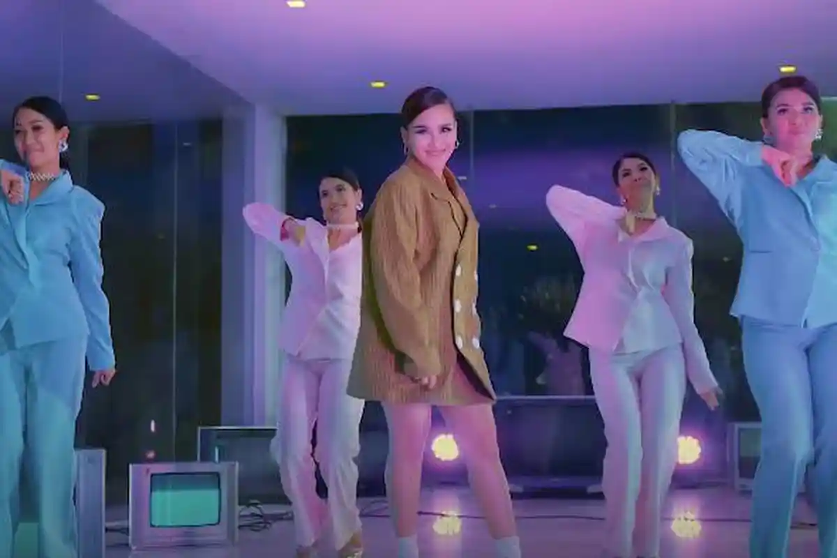 Reaksi Ayu Ting Ting Lagu Tatitut Meledak, Dalam 1 Hari Trending No 4, Ini Fakta di Balik Syuting