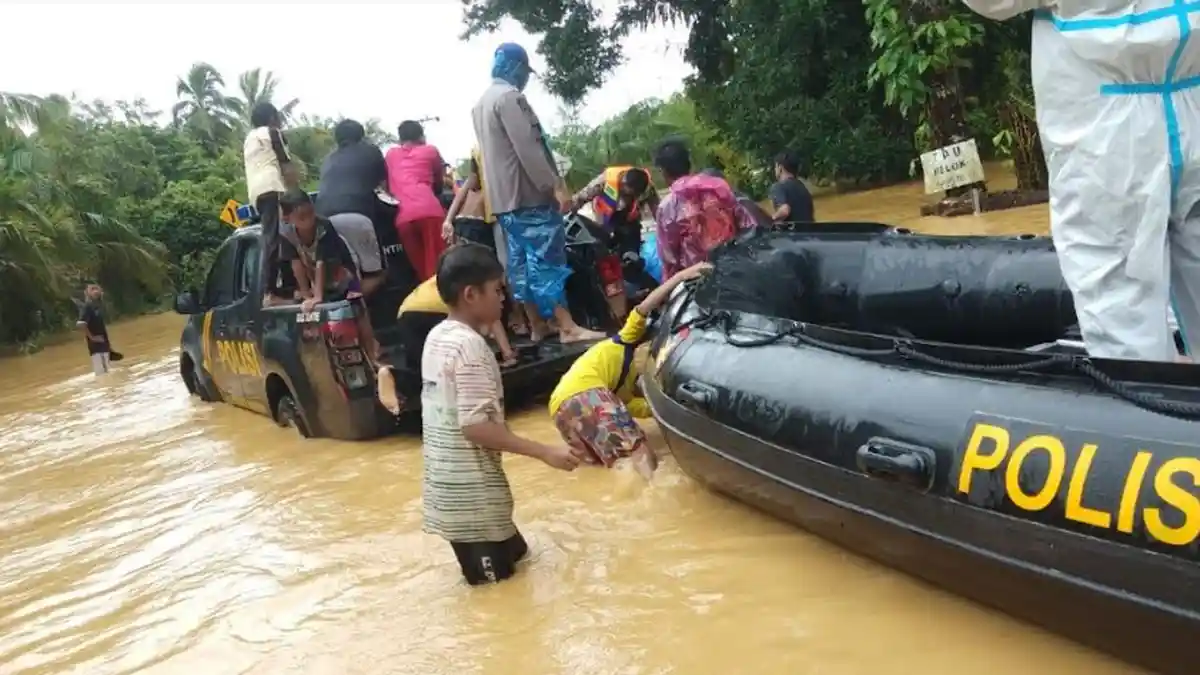 MENYASAR Banjir Madina, Walhi Sumut Ingatkan Kerusakan Ekologis
