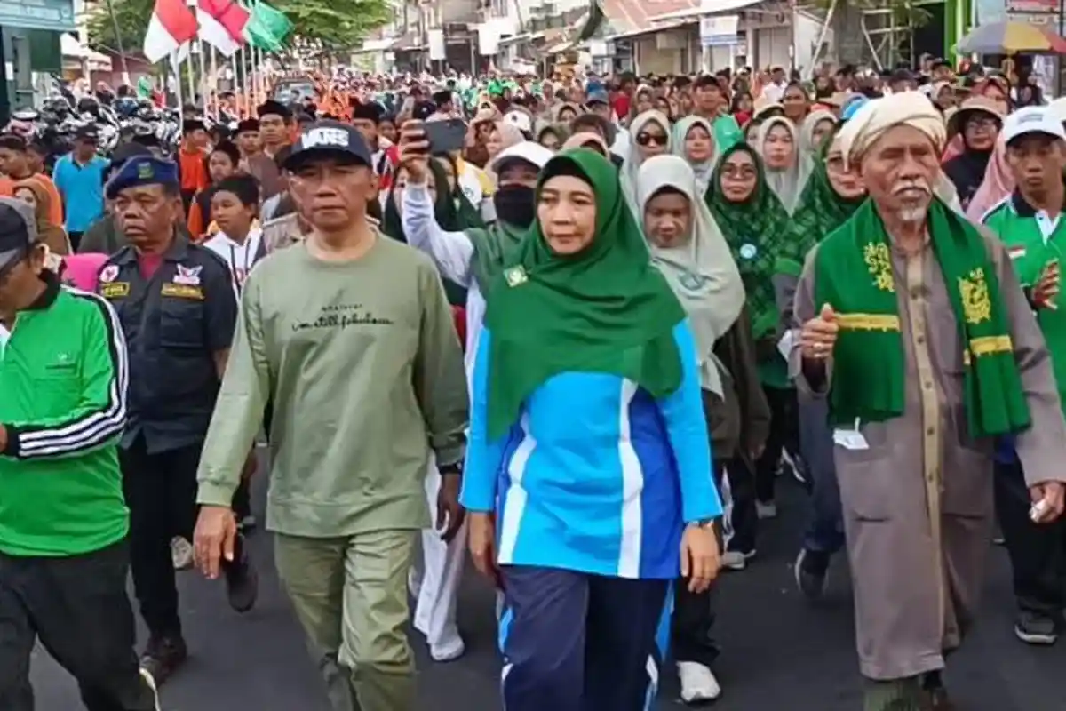 Hultah ke-89 NWDI: Warga dan Santri di Lombok Timur Jalan Sehat Bersama Rohmi hingga Luthfi