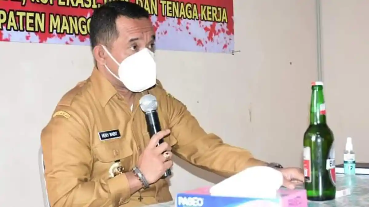 Lipsus - Aksi di Manggarai, Bupati Hery Nilai Nakes Tidak Loyal