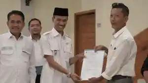 Wakil-Bupati-Solok-Selatan-Yulian-Efi-242026.jpg
