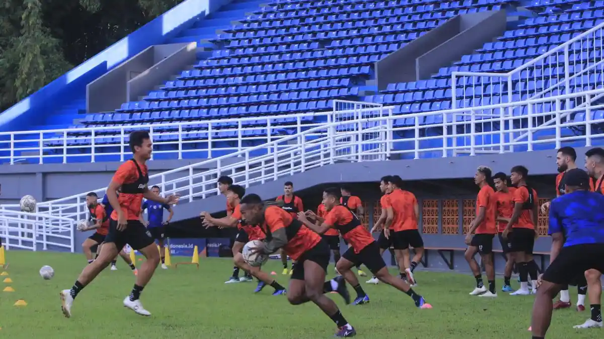 Pemain Borneo FC Samarinda Kembali Jalani Latihan di Stadion Segiri Usai Latihan Sepekan