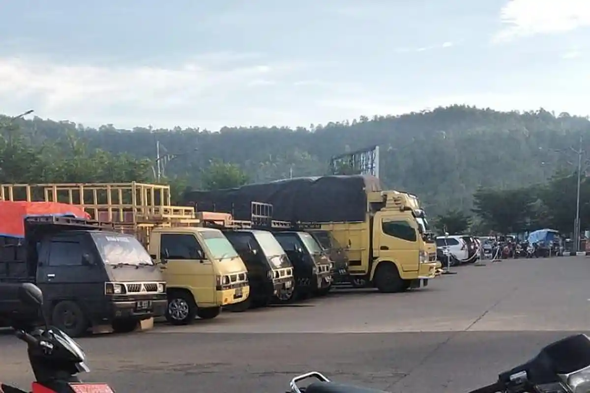 Protes Kebijakan Tiket Online, Sopir Angkutan Sembako Mogok si Pelabuhan Balohan Sabang