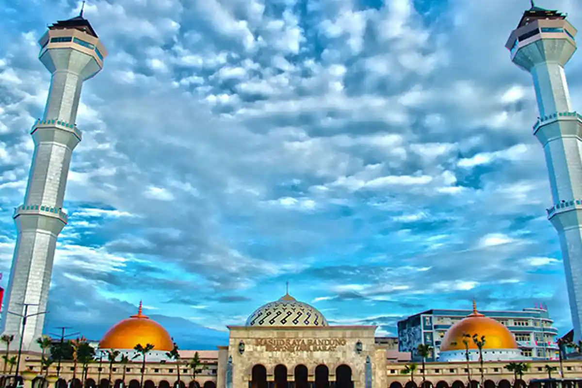 Tak Banyak yang Melakukannya , Inilah Tujuh Aktivitas Baik yang Dikerjakan sebelum Sholat Jumat