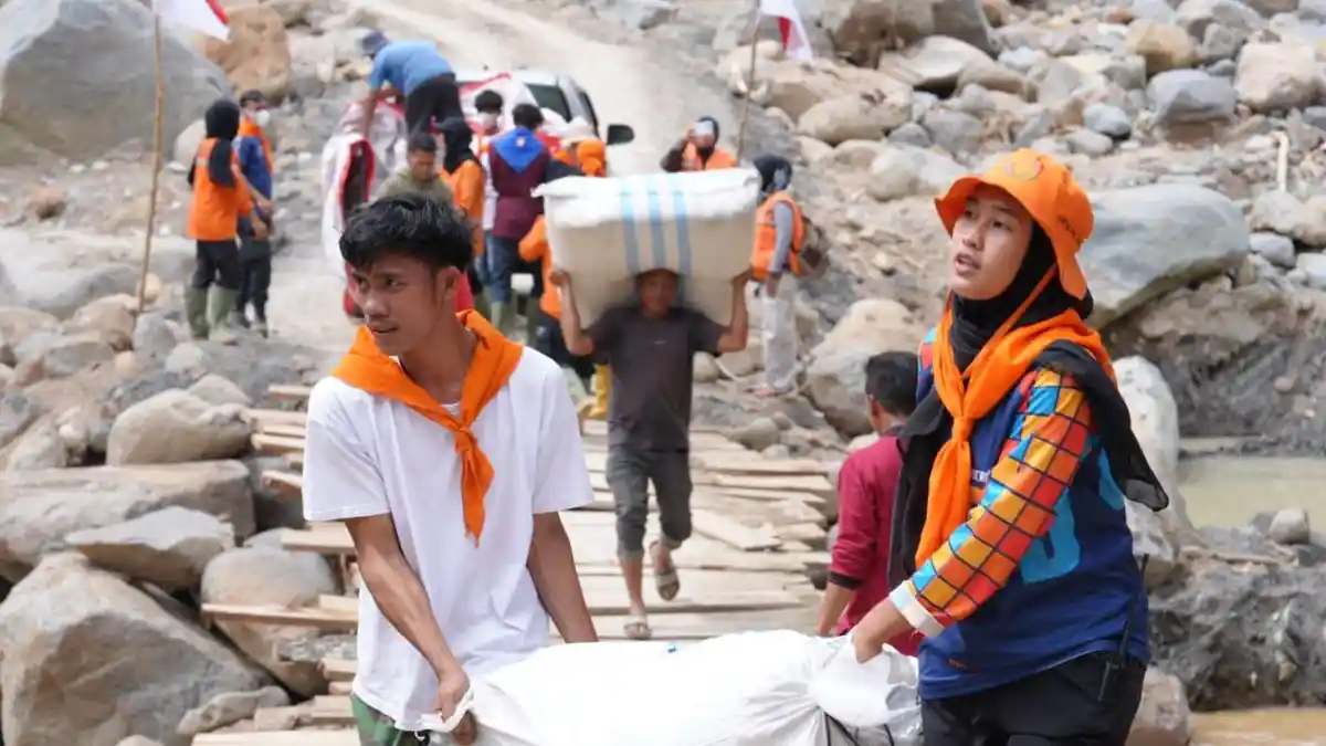 11 Jam Perjalanan, Tim Relawan UTU, UGM dan PNL Tembus Kampung Terisolir di Bener Meriah