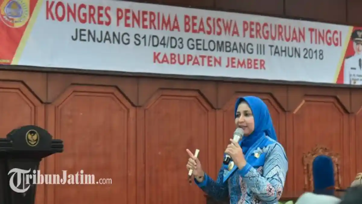 Penerima Beasiswa Daerah di Jember Ditugasi Jadi Verifikator Warga Miskin Penerima Rastra