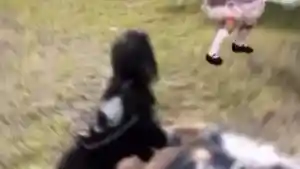 Siswi-MAN-di-Ogan-Ilir-Viral-Aniaya-Sesama-Siswi-Jambak-dan-Tendang-Korban-Kepsek-Buka-Suara.jpg