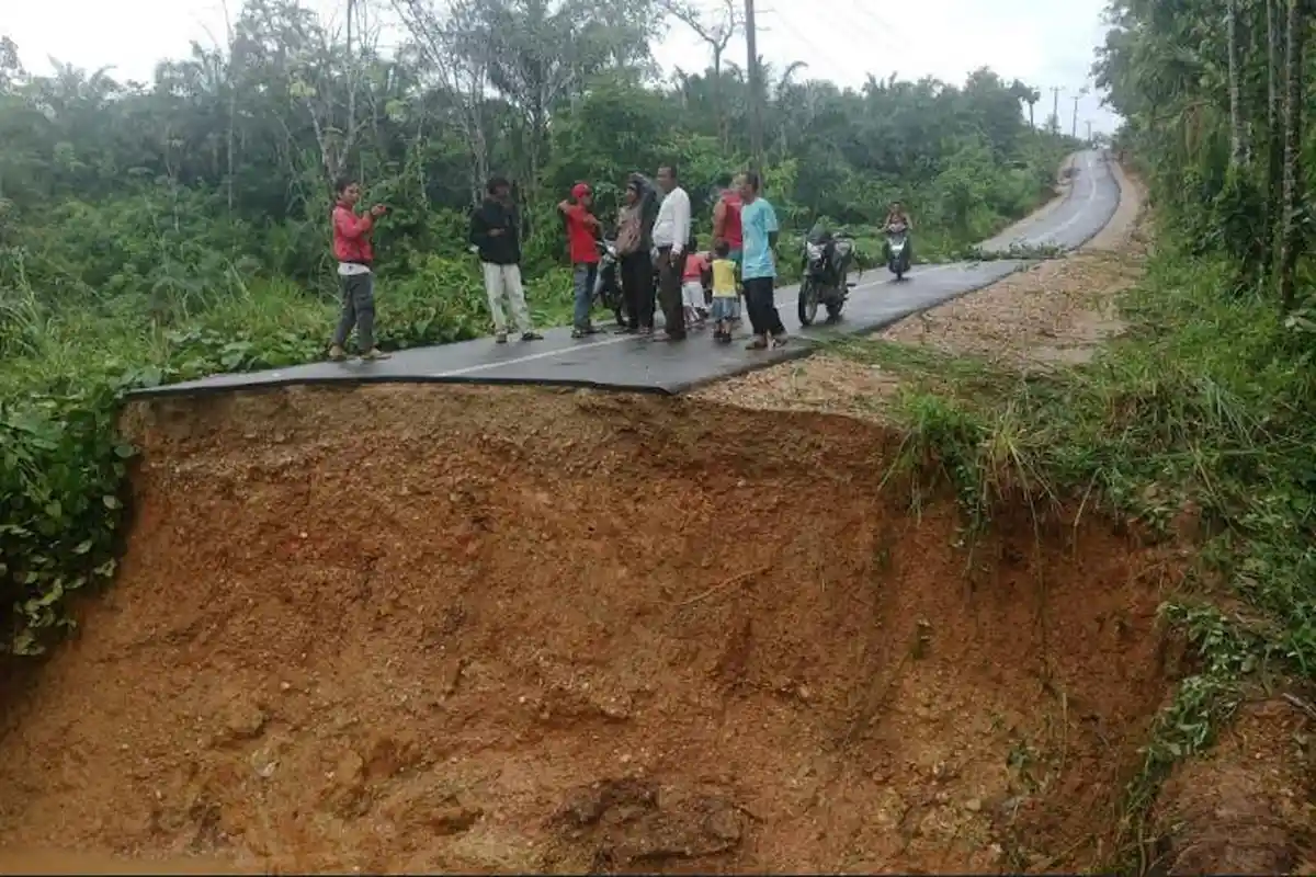 Dinas PUPR: Jalan Putus di Kuansing sudah Dilengkapi Gorong-gorong Baja Armco untuk Alirkan Air