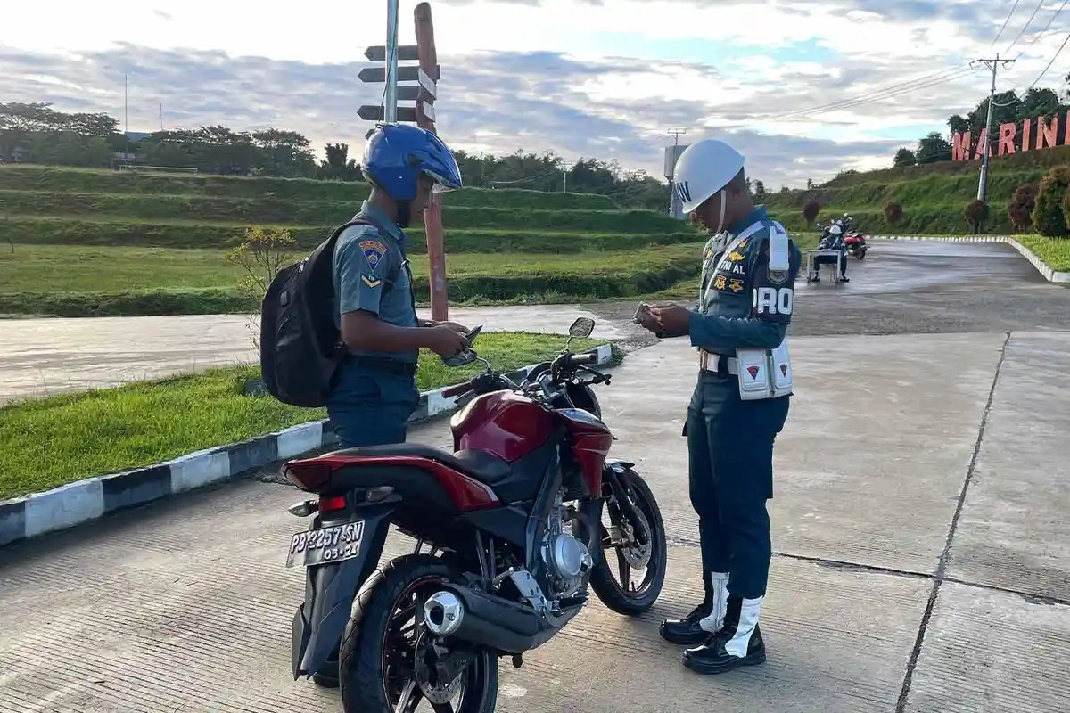 Operasi Gaktib Pasmar 3 Sasar Surat Kendaraan dan Kepatuhan Berlalu Lintas