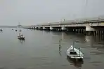 Sore-Hari-di-Sisi-Barat-Jembatan-Suramadu_20251230_201953.jpg