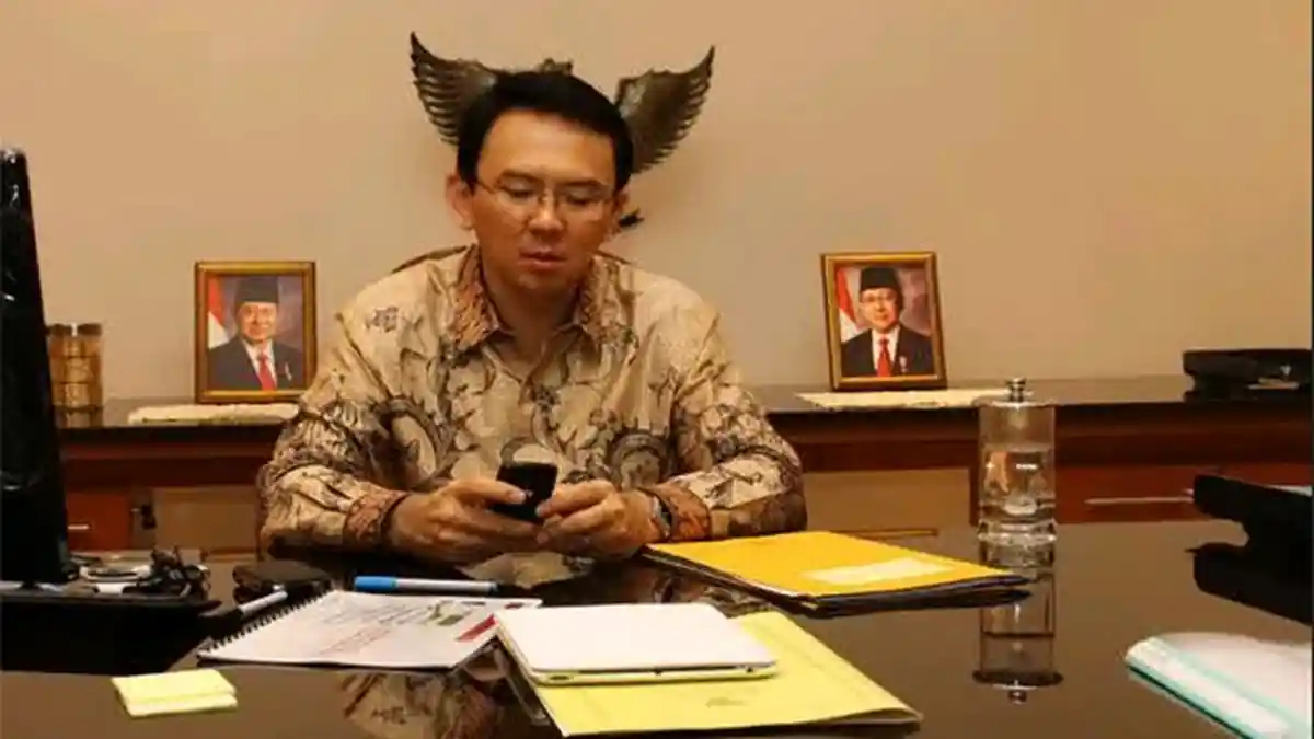 Beredar Foto Ahok Duduk Nyaman di Sofa Penjara Cipinang