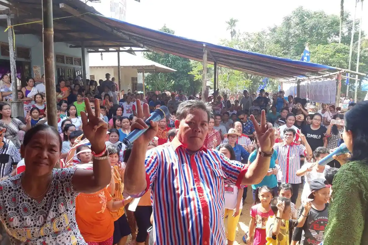 Kunjungi Dusun Tembawang Bacong, PH Ajak Masyarakat Bersatu Dan Kompak Membangun Sanggau