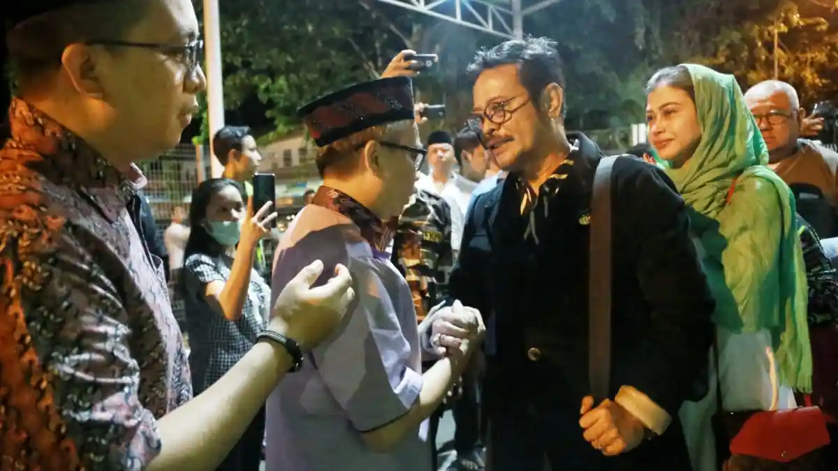 Sambut Jenazah IYL, Uki Saksikan Mata Syahrul dan Chunda Berkaca-kaca