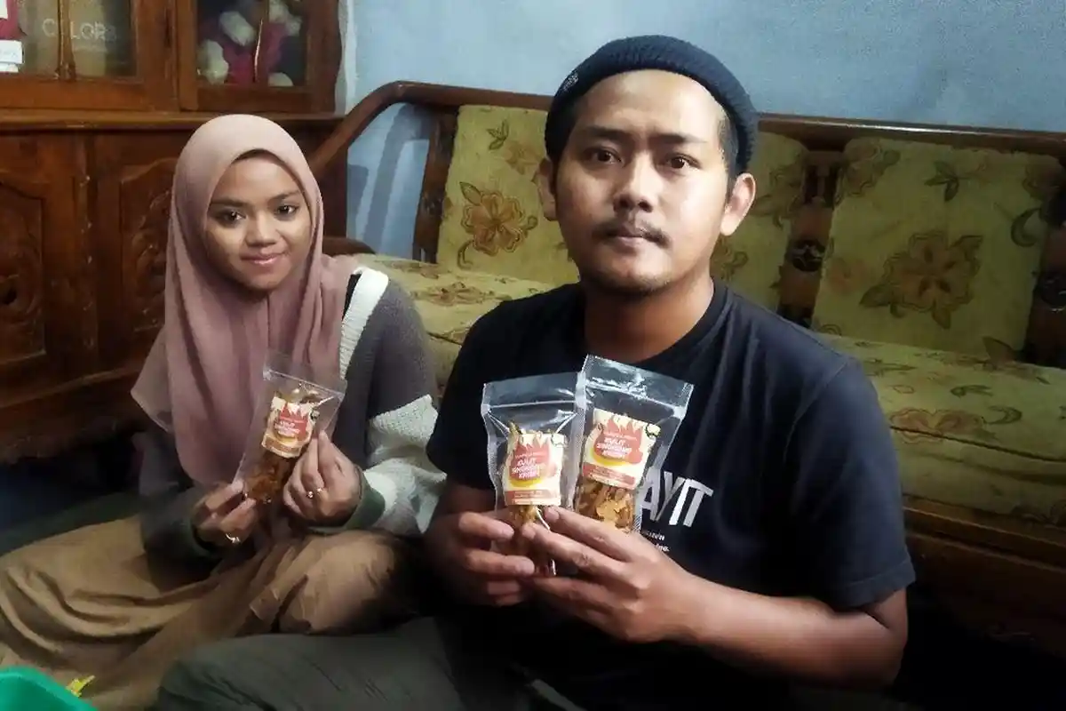 Ide Kreatif dan Brilian Pemuda Cimahi, Limbah Kulit Singkong Jadi Camilan Renyah Penghasil Rupiah