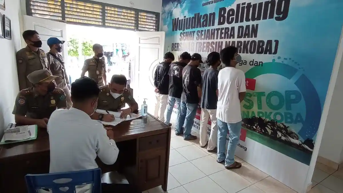 Konsumsi Kratom, Satpol PP Serahkan Lima Remaja kepada BNN Kabupaten Belitung