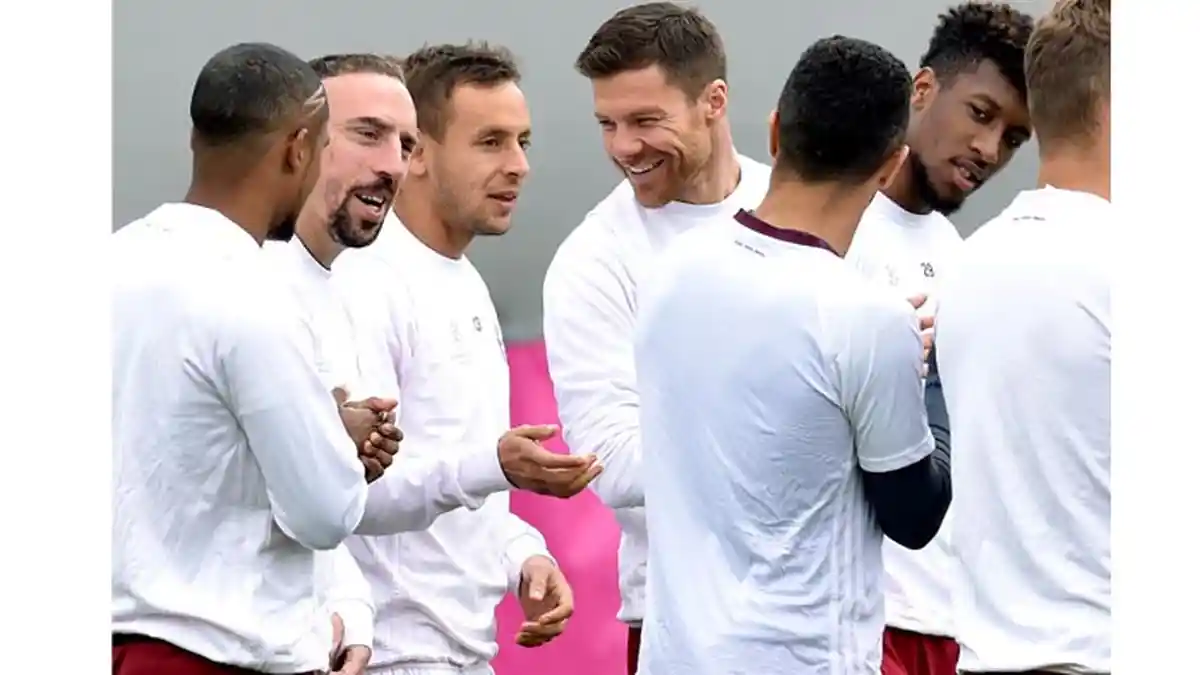 Saksikan Melalui Link Live Streaming Barcelona vs Bayern Munchen Mulai Pukul 02.00 WIB
