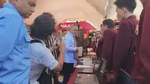 Menko-Pangan-RI-Zulkifli-Hasan-mengunjungi-stand-pameran-mahasiswa.jpg