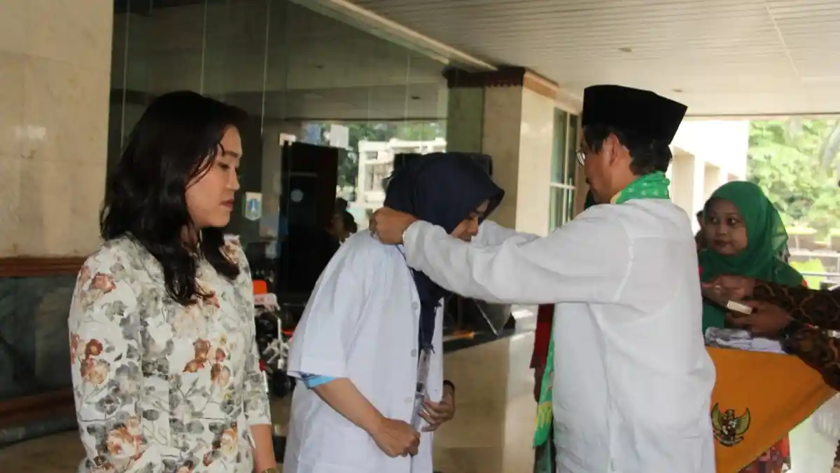 Wali Kota Jakarta Selatan Lepas 194 Petugas Pemeriksa Hewan dan Daging Kurban