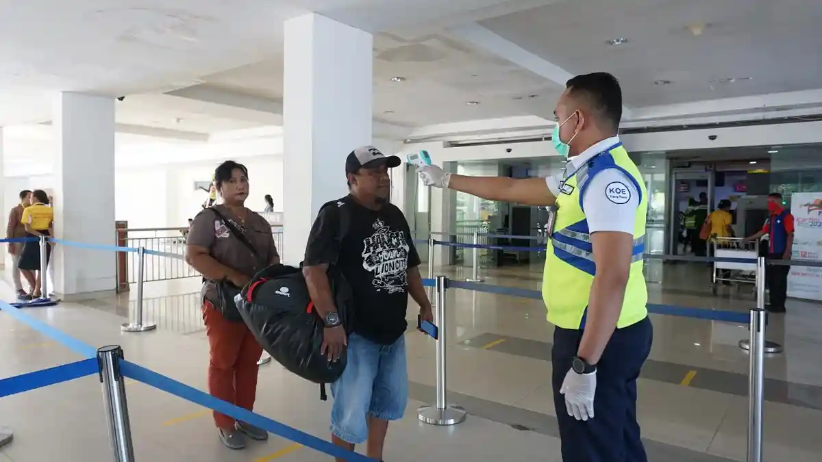Bandara El Tari Kupang Terapkan Social Distancing