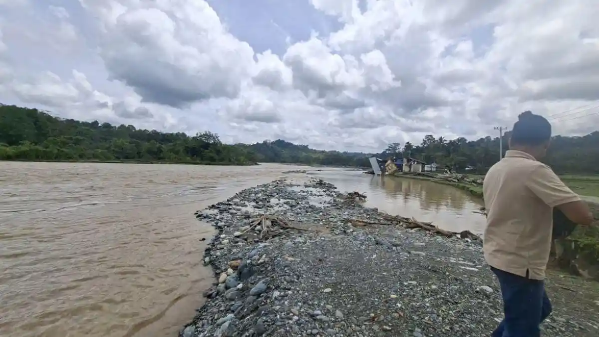 Cuaca 22 April di Meulaboh: Waspadai Hujan Petir pada Malam Hari