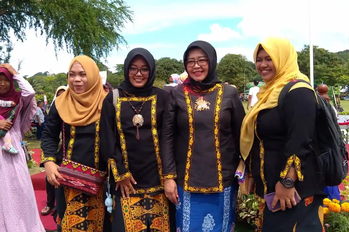 Ini Tampilan Baju Takwo, yang Jadi Pakaian Khas Kota Balikpapan 