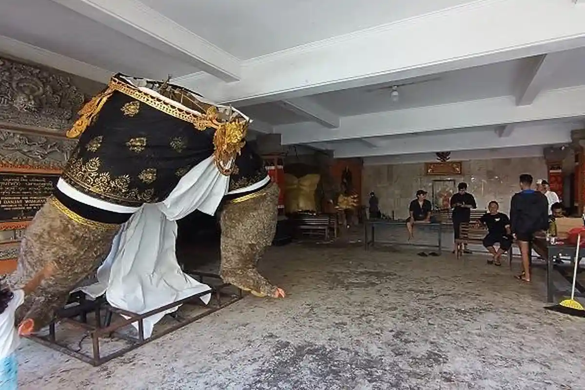 PASCA Terbakar! Semangat STT Suralaga Tuntaskan Ogoh-ogohnya Segera! Usai Dapat Semangat!