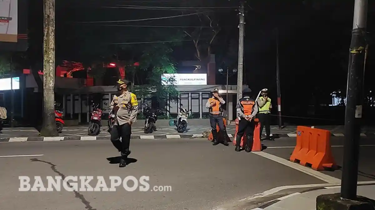 Jelang Malam Pergantian Tahun Polisi Bertebaran di Jalan, ATM Sepi